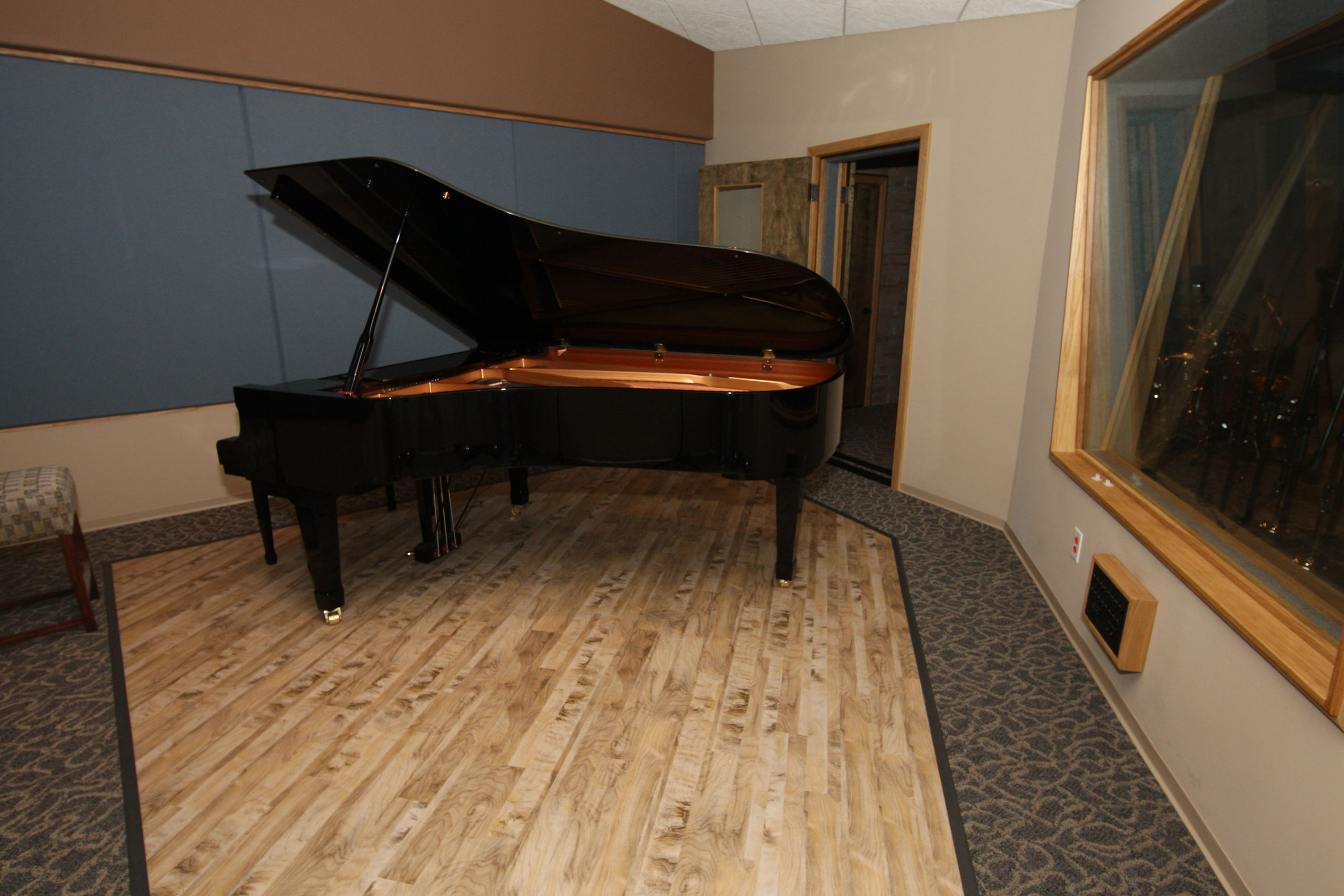 FCN International Television & Radio Recording Studio 'Piano Iso Room'